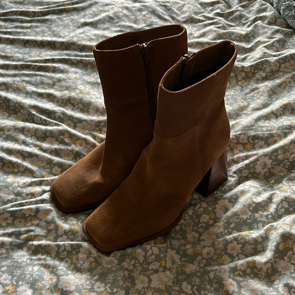 Crown Vintage Heeled Booties